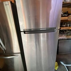Whirlpool Top Freezer Refrigerator, Stainless Steel, On Sale $350. Plus free shipping and Installation 