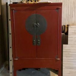 Antique Chinese Chest With Drawers 