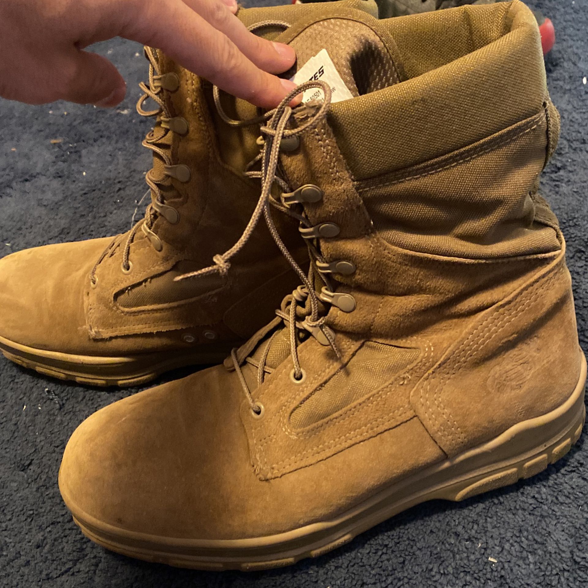 Humano Decimal oyente Bates Lights Millitary Boots for Sale in Clovis, CA - OfferUp