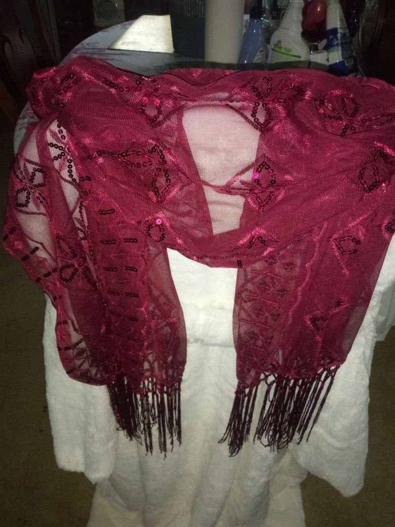 47x23" scarf w fringe and sequins