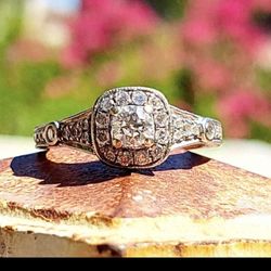 $3,700 At Zales Vera Wang Natural One Carat Diamond Engagement Ring