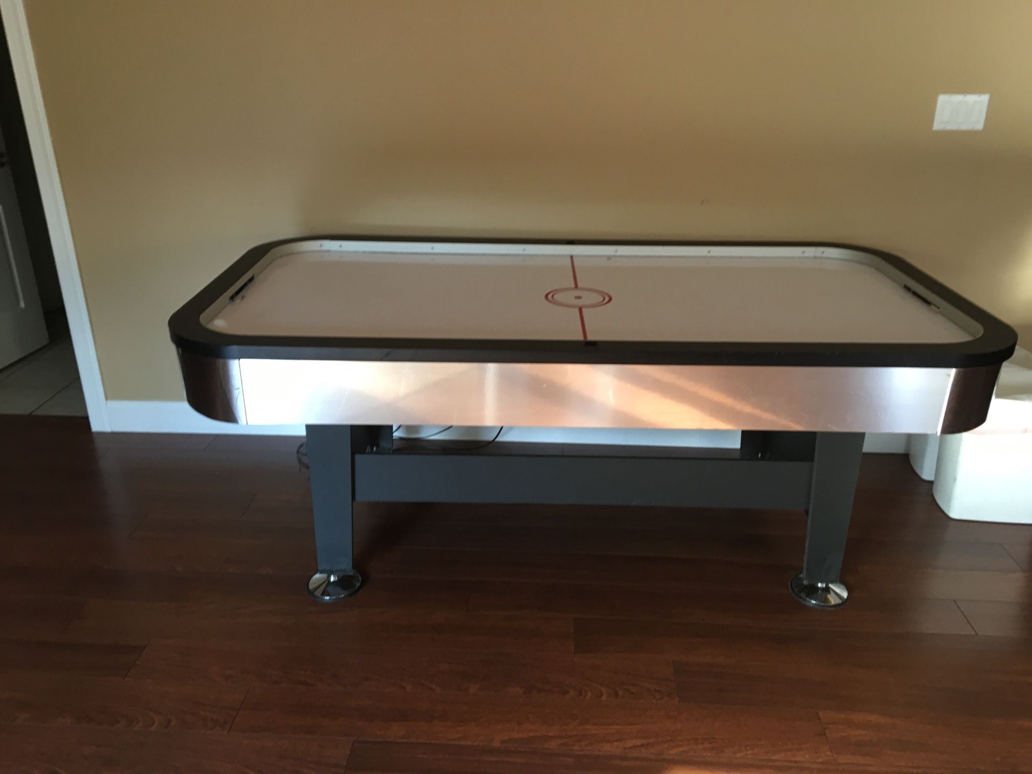 Air hockey Table
