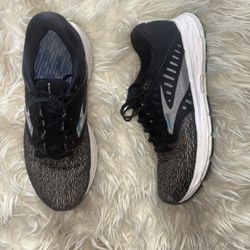 Men Shoes Size 9.5 Brooks 
