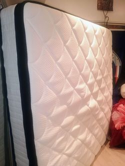 Pillow top CalKing matress