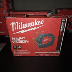 Green 100 ft. Cross Line and Plumb Points Rechargeable Laser Level with REDLITHIUM Lithium-lon USB Battery and Charger