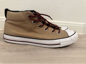 Men's Chuck Taylor converse  size 10