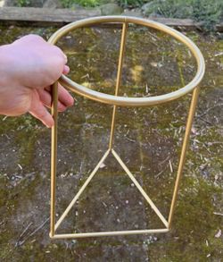 Plant stand (gold color)