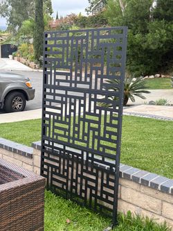 Privacy screen outdoor yard patio