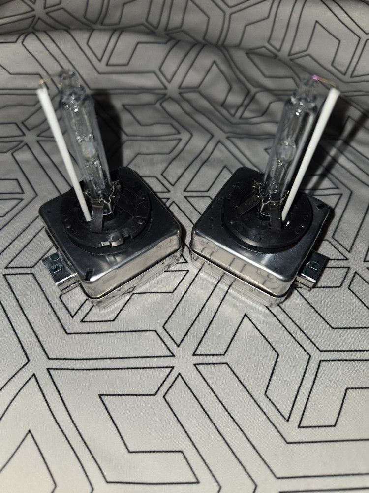 2 HID Headlight Bulb Set