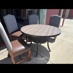 Nice Dining Table And Chairs 