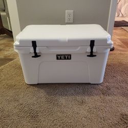 Never Been Used Yeti Cooler 45 