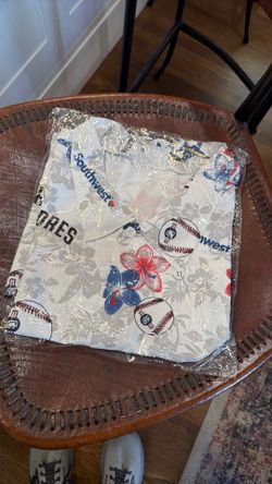 Padres Hawaiian/Aloha Shirt - Size XL - UNOPENED