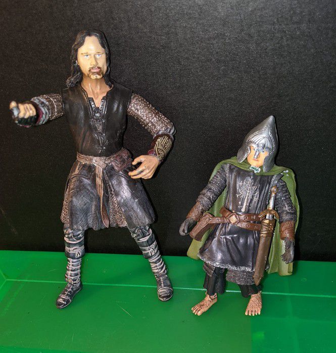 The Lord of the Rings LOTR Pippin and Aragorn Action Figures 