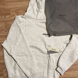 Essential Hoodie 