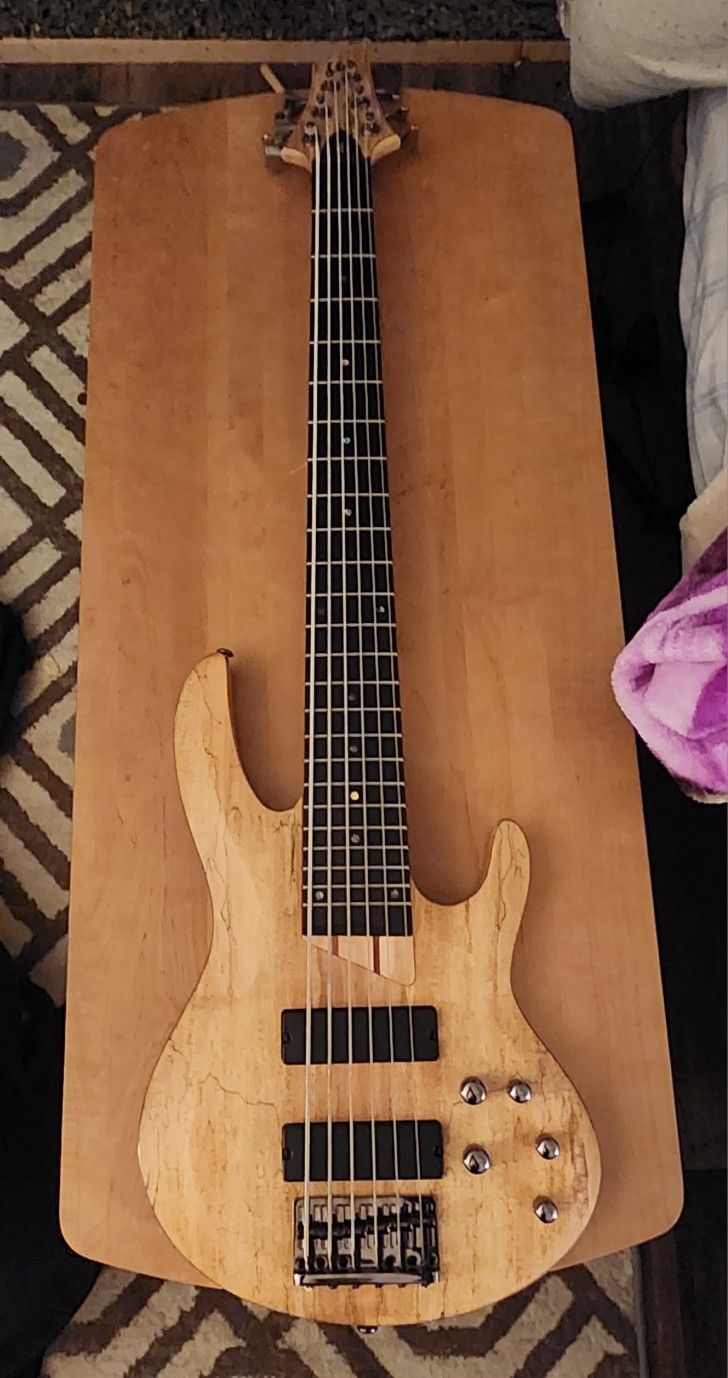 6 String bass LTD