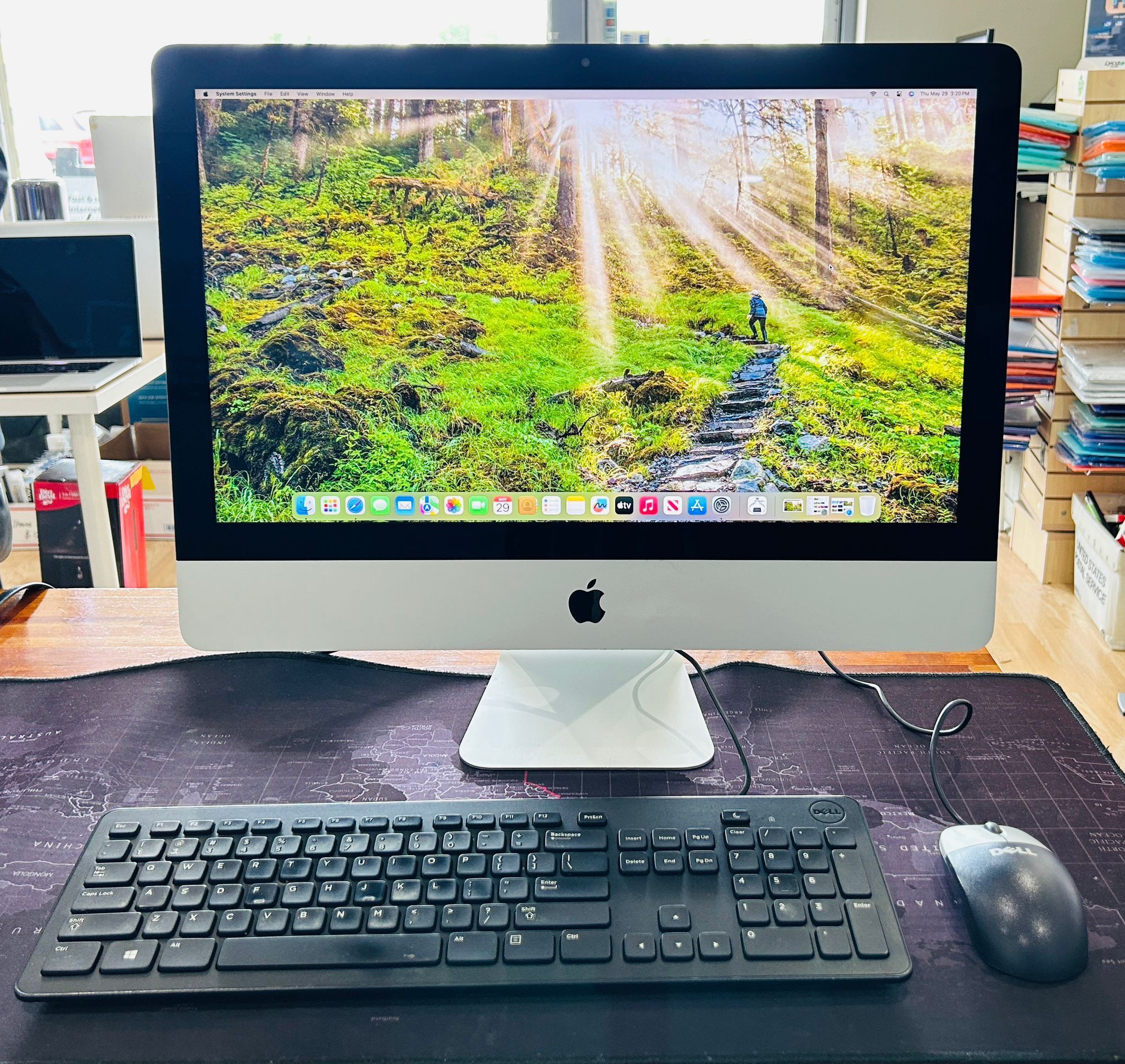 Apple iMac 21” Retina 4K Core i5 16GB 500GB Radeon Pro 560X 4GB Graphics