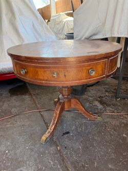 Round Table