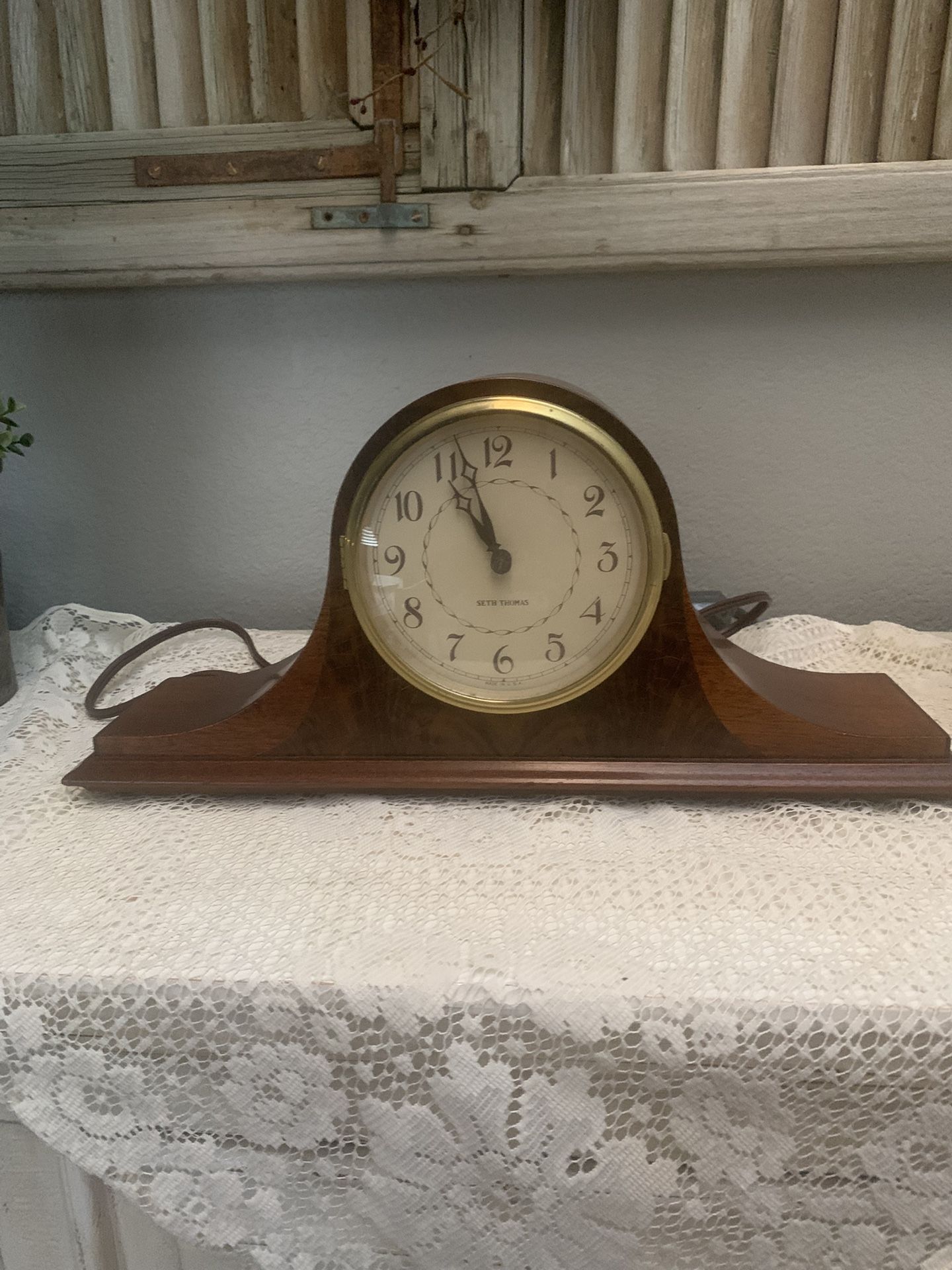 1940’s Seth Thomas Mahogany Electric Mantle Clock With Chimes