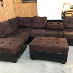 Heights Chocolate/Black Reversible Sectional with Storage Ottoman( Couch