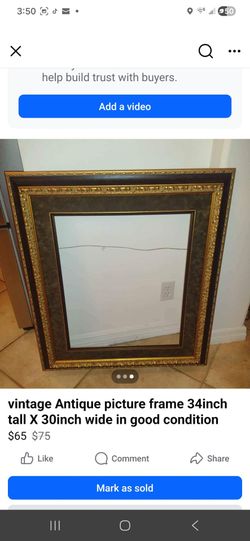 Big vintage picture frame 34 inch tall 30 inch wide in good condition
