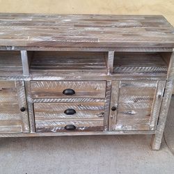 Tv Console Entertainment Center  Like New "
