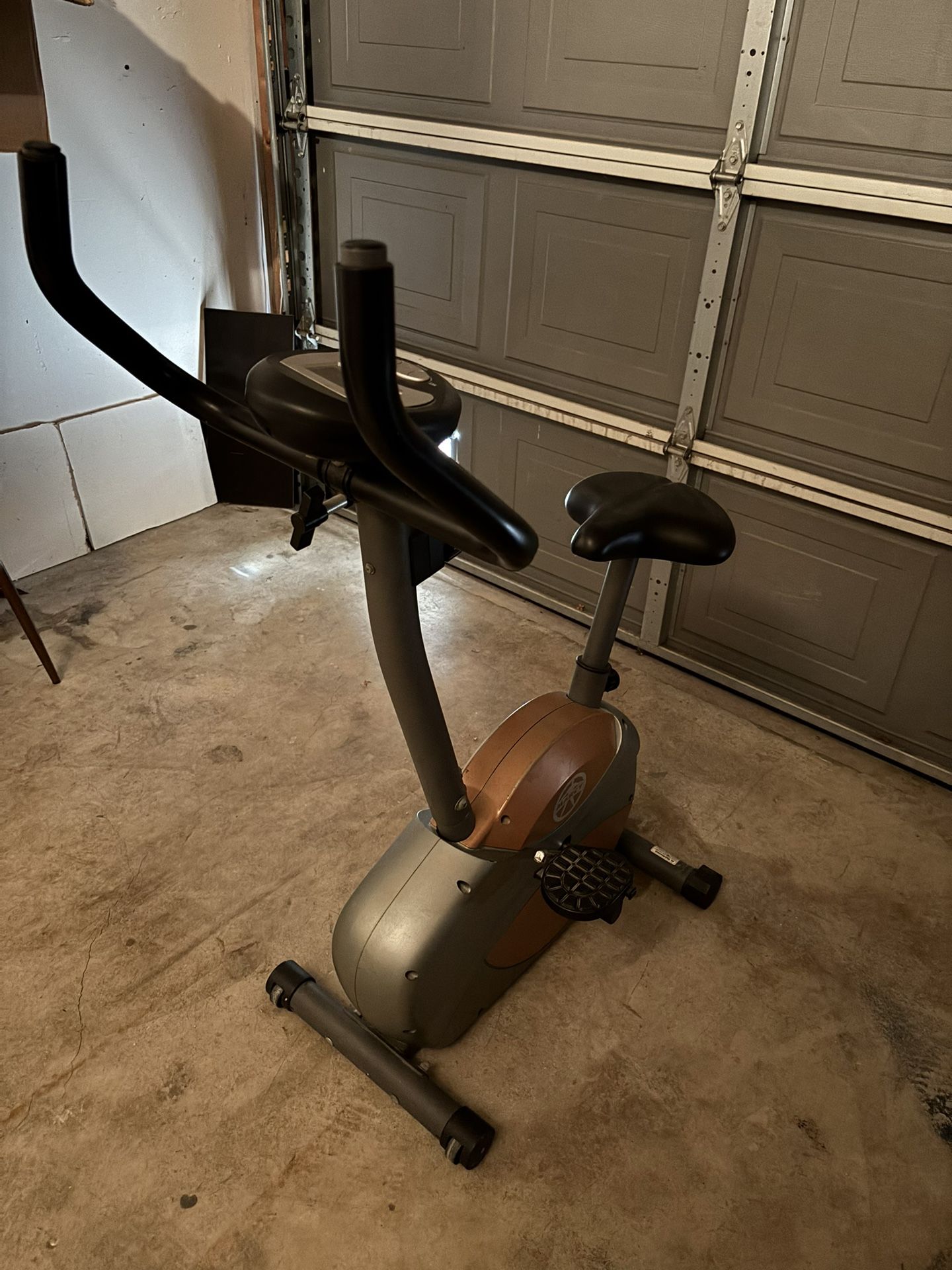 Bicycle Exercise Machine