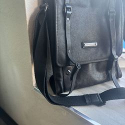 BURBERRY LIKE NEW LAPTOP BRIEFCASE STYLISH CROSSBODY 