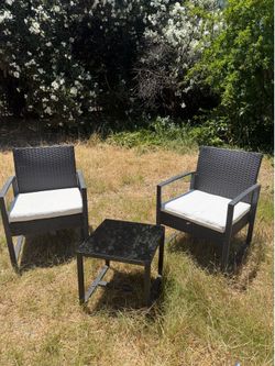 3-Piece Outdoor Patio Chair Set with Side Table