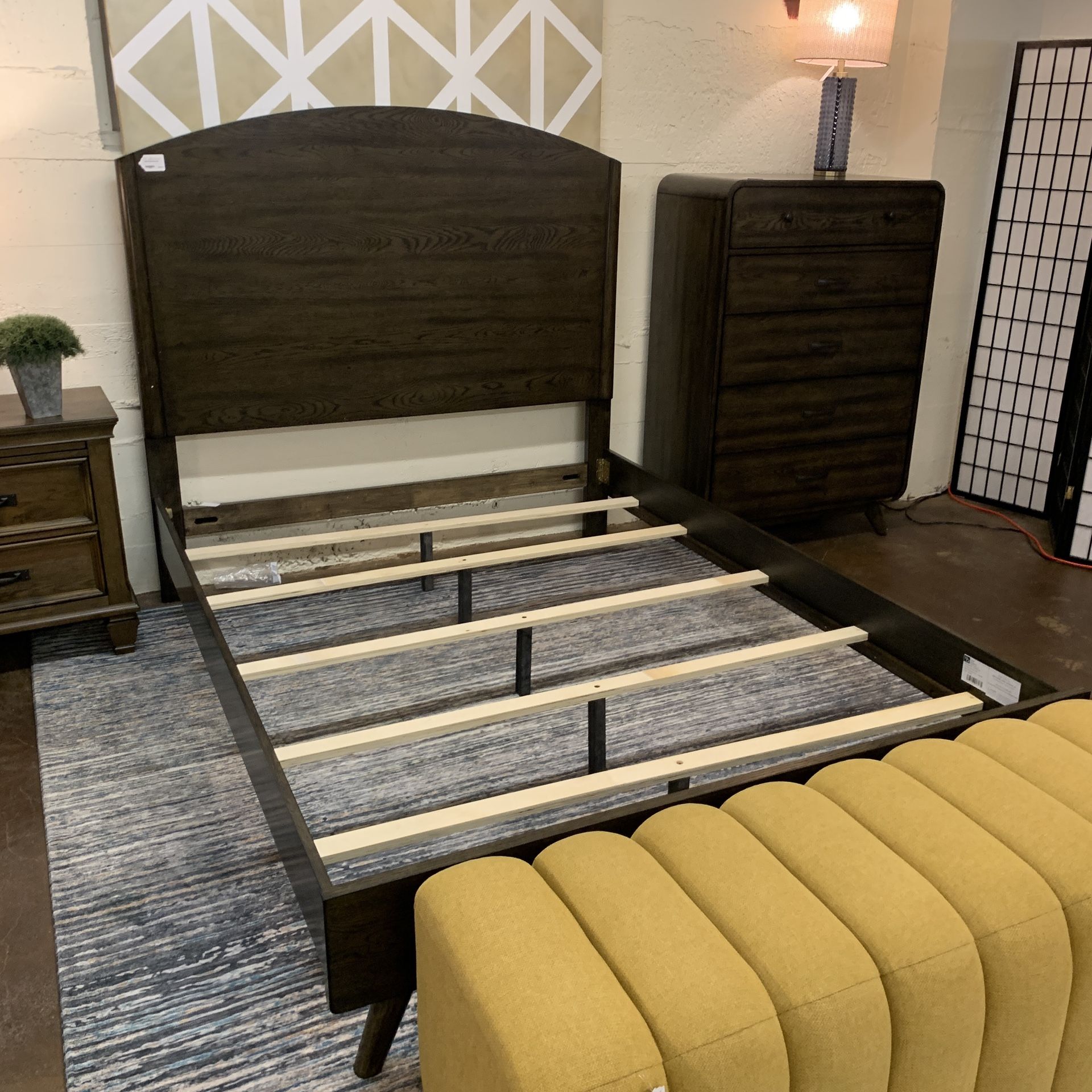 Regina Walnut Queen Bed