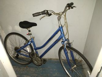 Gaint cypress five point bike