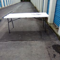 6 Foot Long Folding Yard Sale Tables