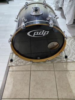 Bass Drum Pdp X7 22 Inch $300
