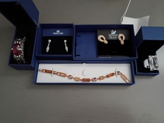 5 swarovski jewelry brand new bracelets earrings ring 450 retail