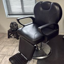 Salon/barber chair