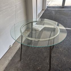 glass round dining tab