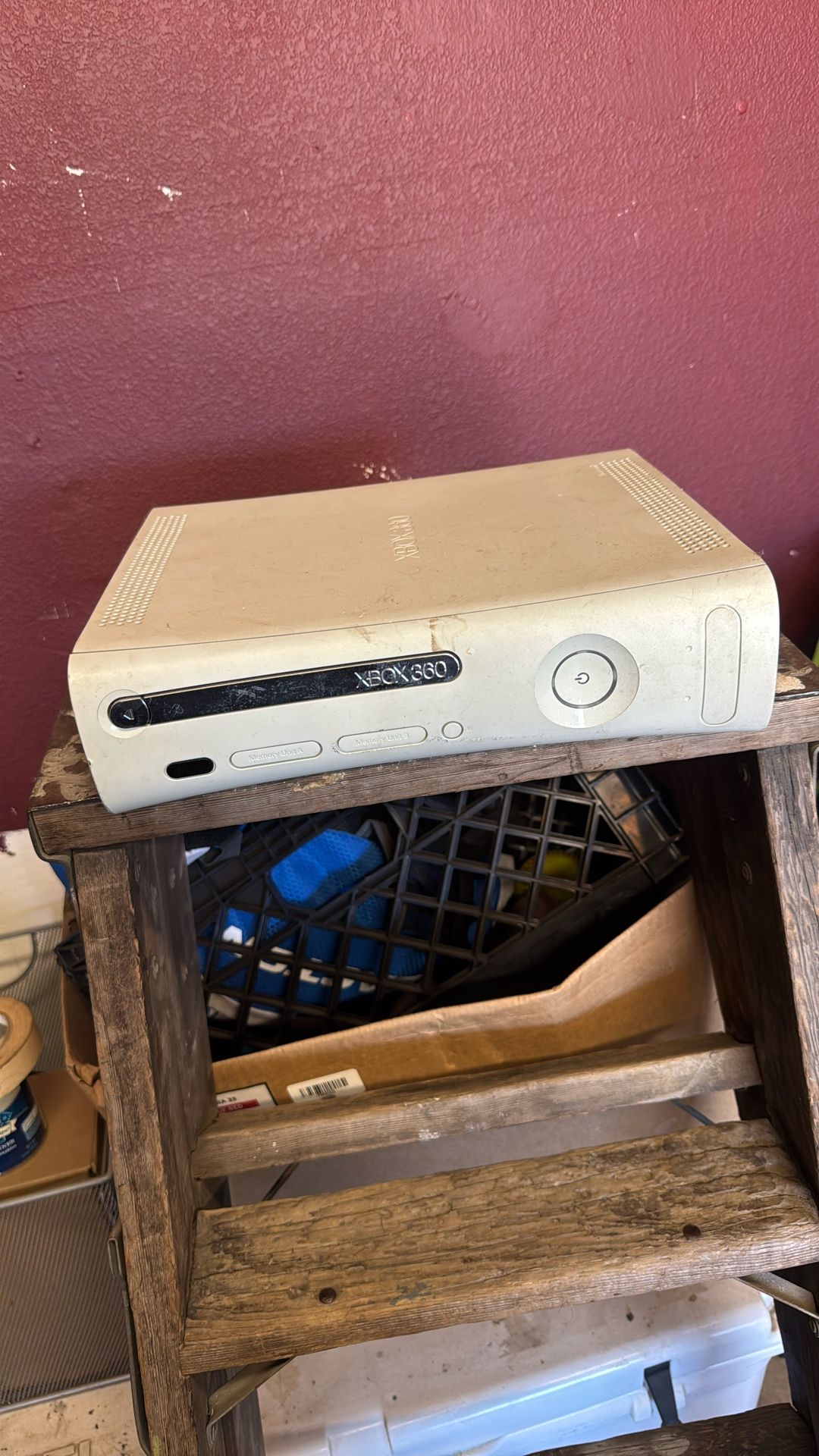 Xbox 360 (no Hard Drive )