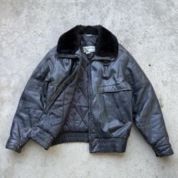 Vintage 80’s MEMBERS ONLY Genuine Leather Fur Collar Bomber Jacket