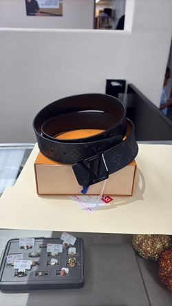 Louis Vuitton Monogram Eclipse LV Initiales Belt