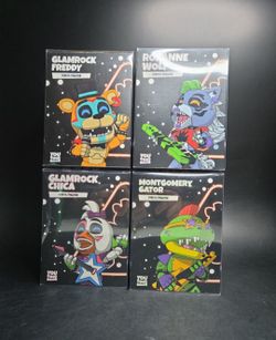 Youtooz Fnaf security breach lot of 4 (read description)
