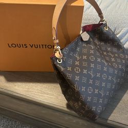 Graceful LV Purse