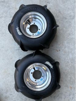 2 Sandstar tires with rims
