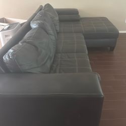 Ashley Furniture Sectional W/chaisse Lounge