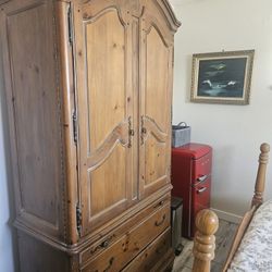 ARMOIRE