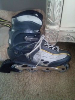 Size 9 Women  Rollerblades