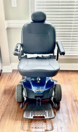 Jazzy Elite ES Portable Power Chair.