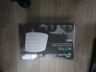 TP-Link Omada EAP245 AC1750 Wireless Access Point