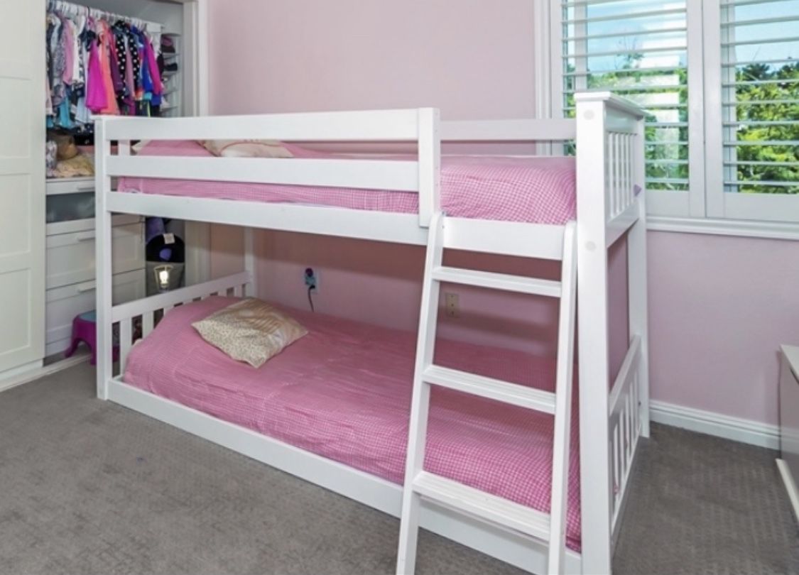 Bunk beds twin white