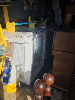 Samsung Washing Machine and dryer set Still in Packaging