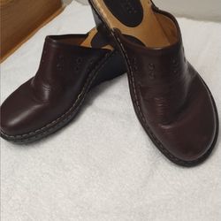 Born Pebble Brown Leather Stud Mules Wedge 3 Inch Heel   