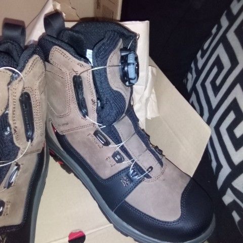 Brand New Red Wing Boots. Size 10 Extra Wide